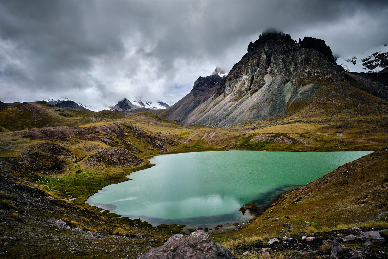 Rainbow Mountain + 7 Lakes Trek In Ausangate Trek 2 Days/ 1 Night - Spider Travel Peru